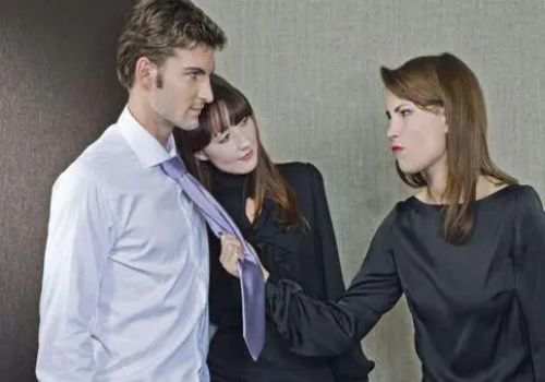 庭审后原告还能提交证据吗